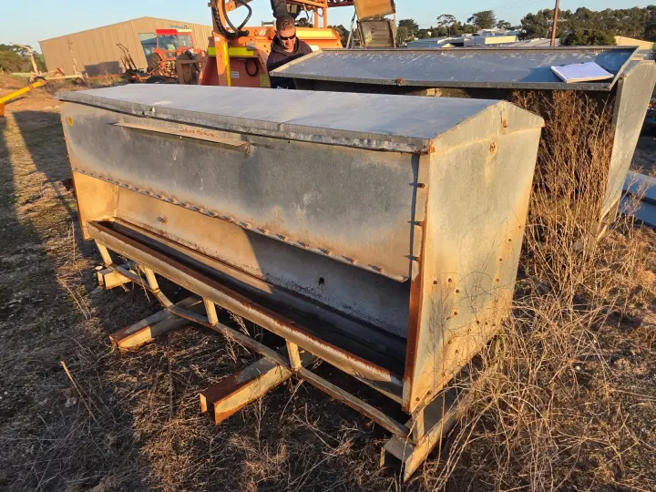 Sheep Grain Feed Bin 800 x 2300