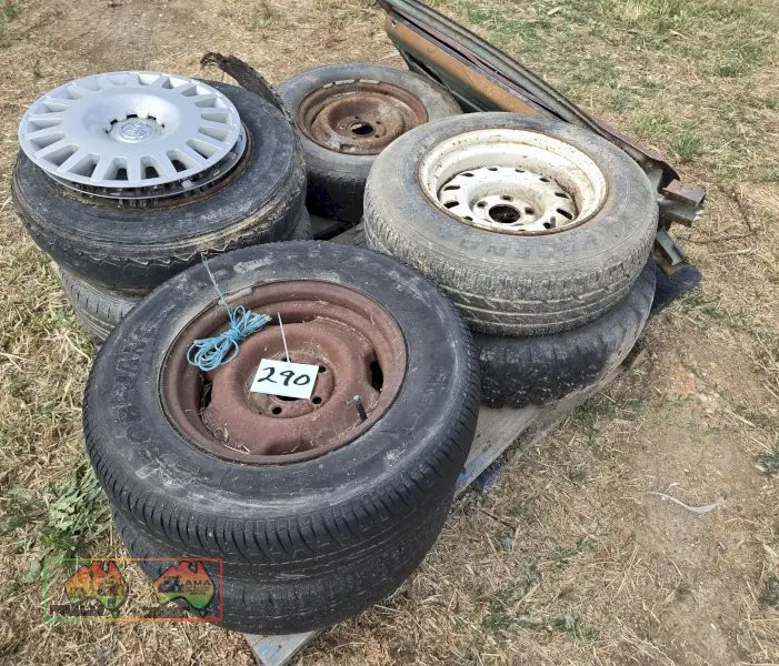 Pallet of Assorted Car Rims