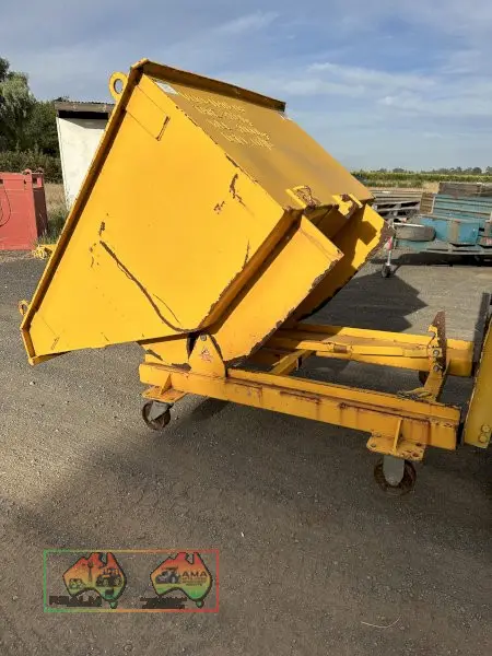 Forklift skip bin