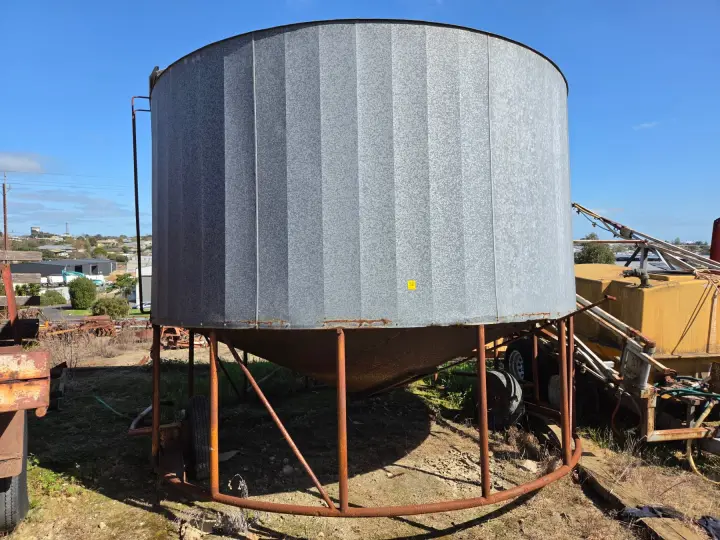 Field bin