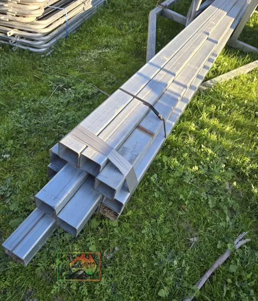 8m lengths of 90x90 Downgrade Shed Posts