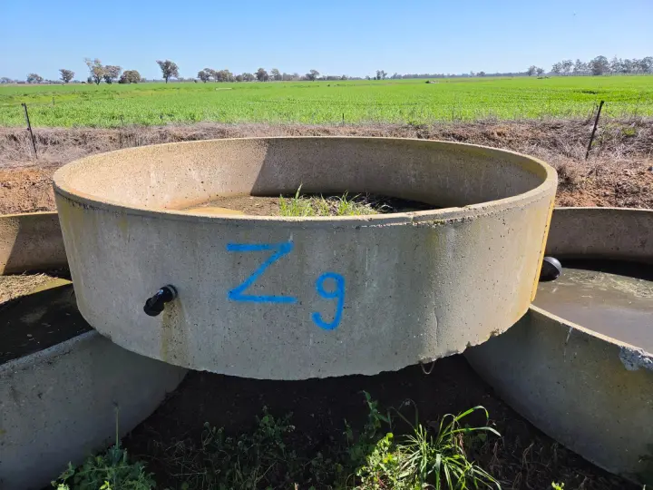 10ft Stock Trough with Ball Valve (Zg)