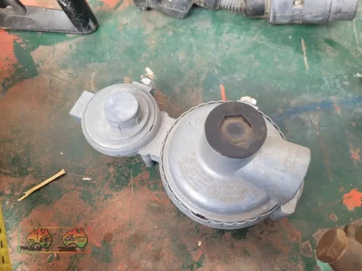 New Twin Gas Regulator (Kyabram Vic.)