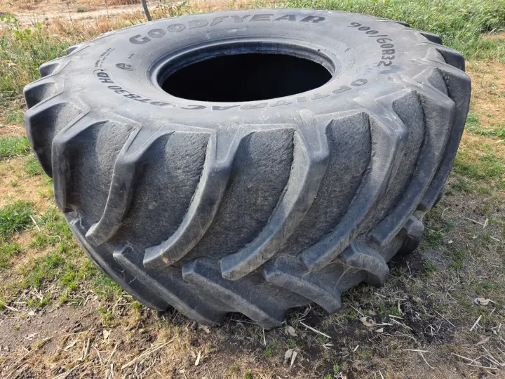 Used - Goodyear 900/60R32 Header Tyre