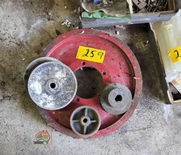 Assorted V-Belt Pulleys