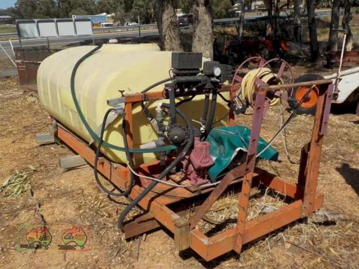 Hardi 2000 Tray Mount Boom Spray