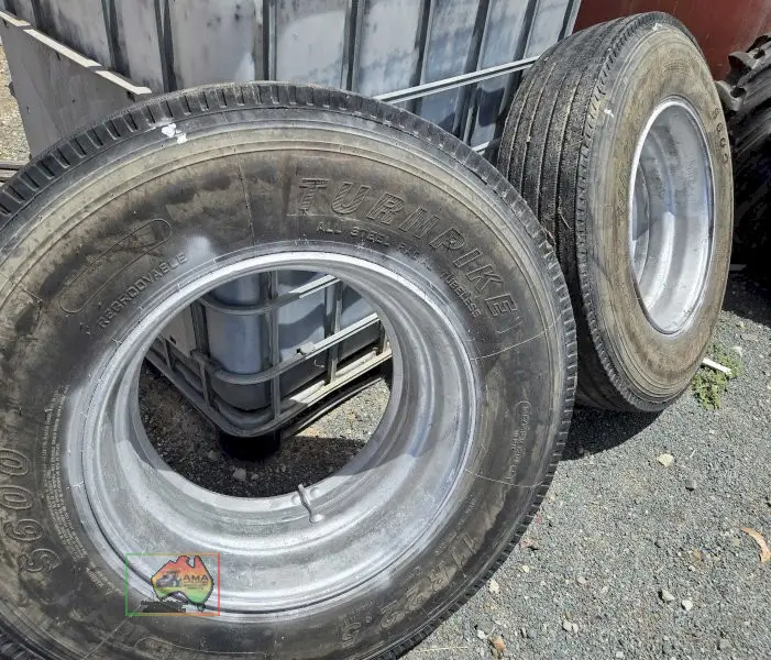 Pair of 11R22.5 Spider Rims with Steer Tyres