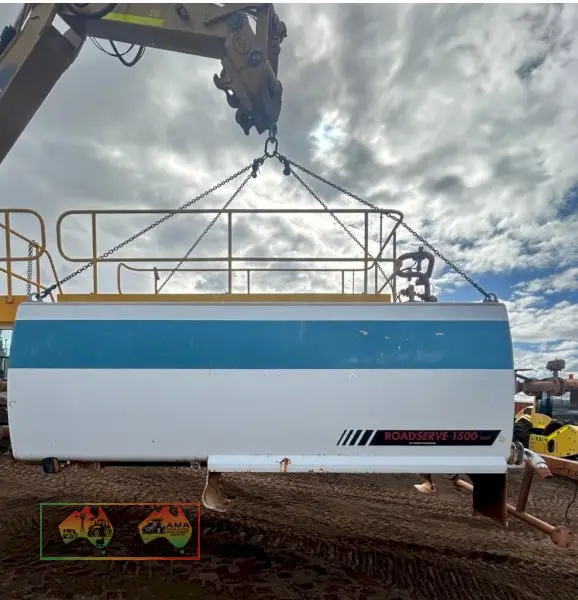 Truck water tank