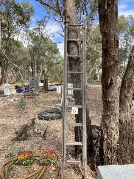 Wooden Extension Ladder