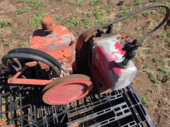Used - 2x Hydraulic Pumps