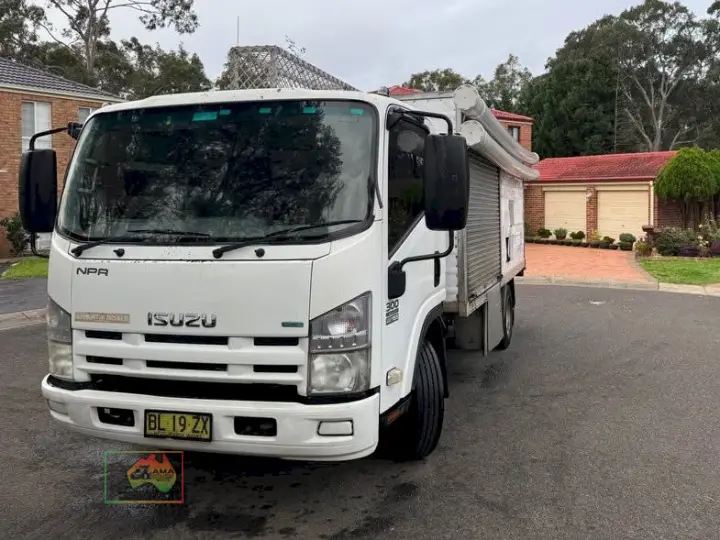 Isuzu NPR 300 with 31HP Vanguard Jet Blaster