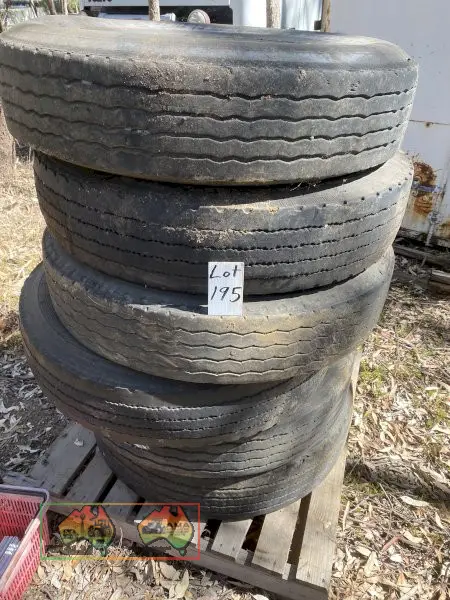 Truck Tyres x6 11R 22.5