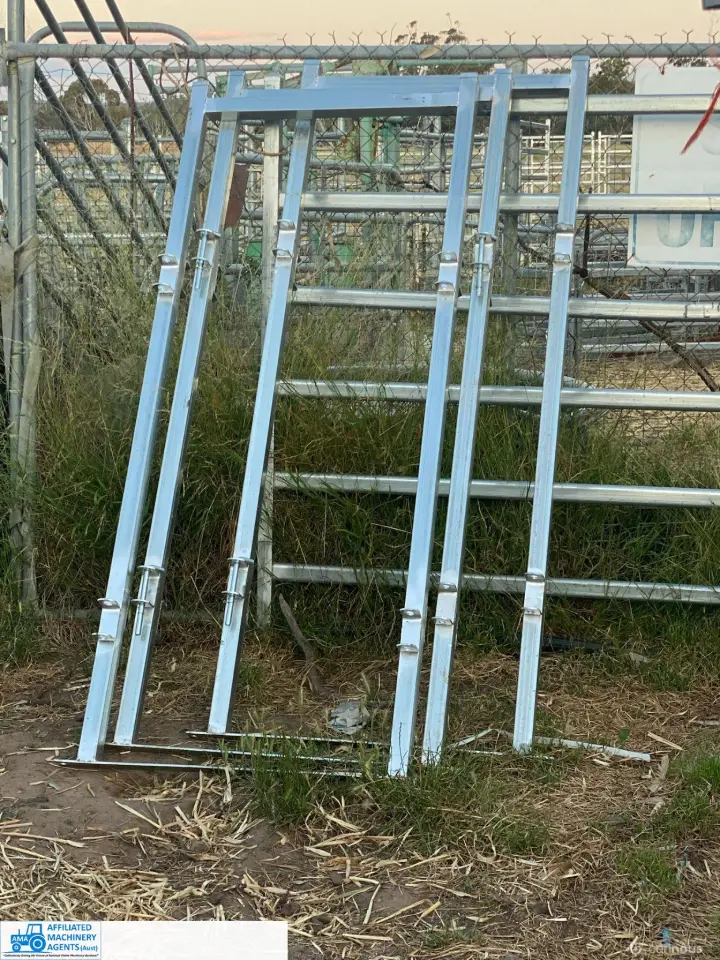 3x Cattle Yard Race Supports (New Un-used)
