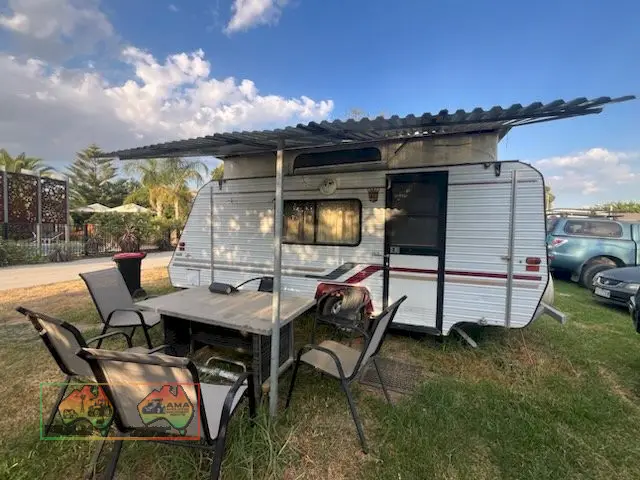 1994 Regal Caravan with Awning. (REDUCED)