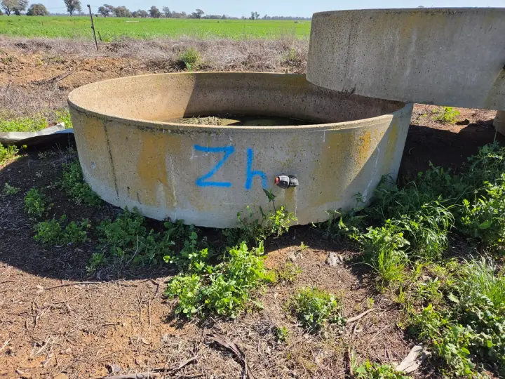 10ft Stock Trough with Ball Valve (Zh)