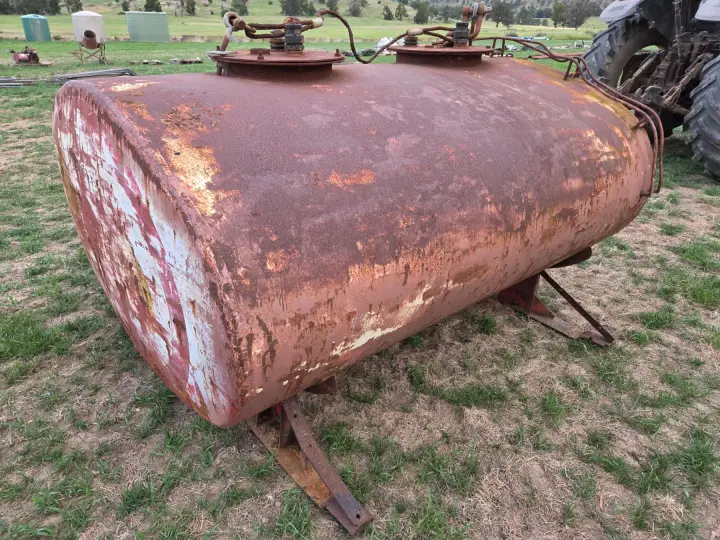 Used - 2 Compartment Fuel Tank