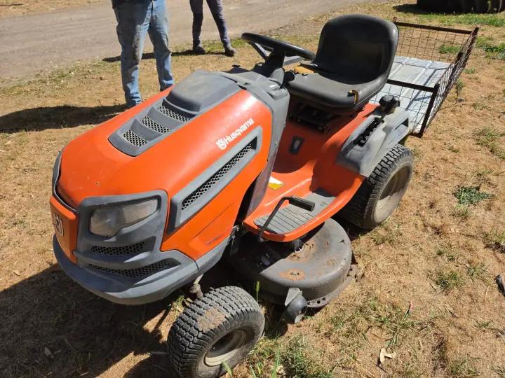 Used - Husqvarna TS-2420 Ride-on Mower