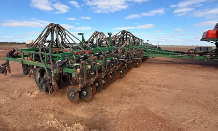 AusPlow DBS D300 60 Ft Airseeder Bar