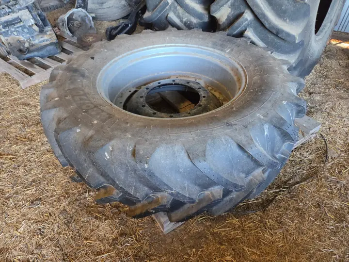 2x Michelin Tractor Rims & Tyres 480/70R34