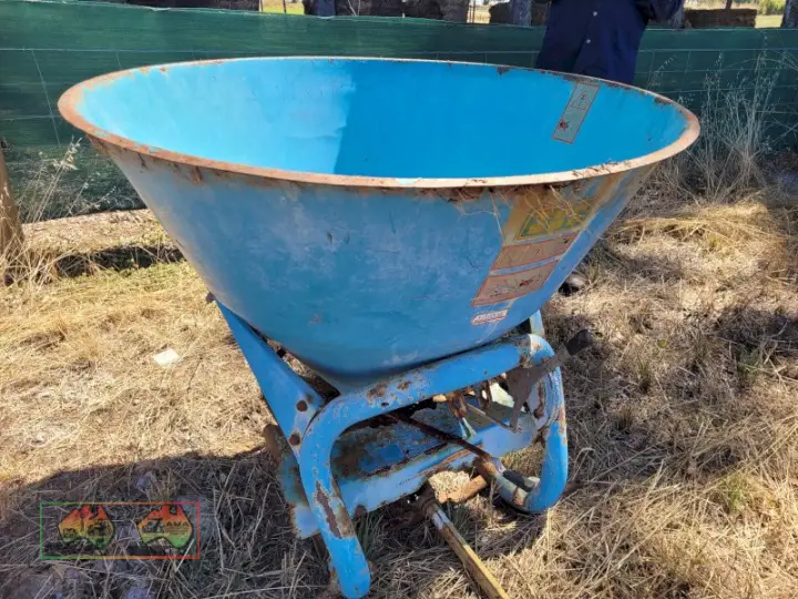 Gendore 1/2 Ton Fert. Spreader