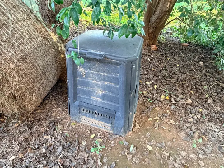Gardenwise compost unit