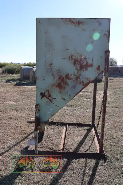 STORAGE BIN