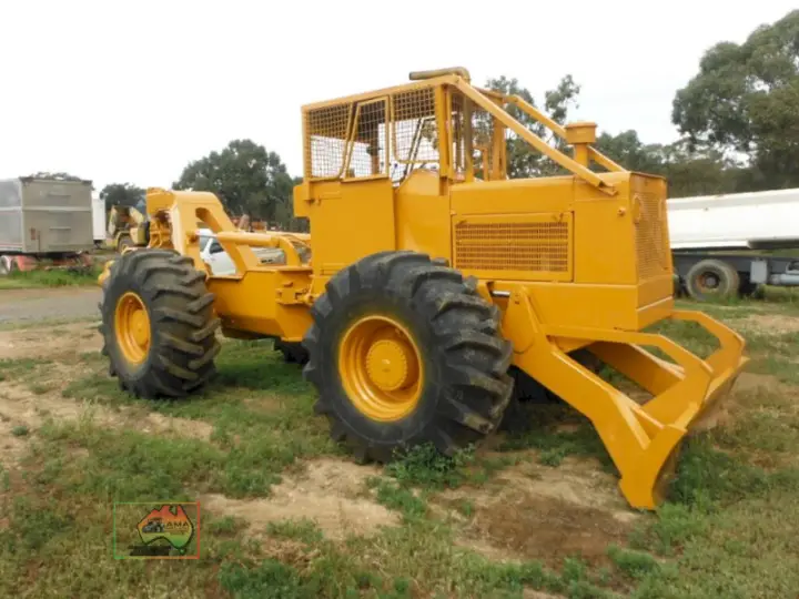 SK200 Log Skidder with Grab