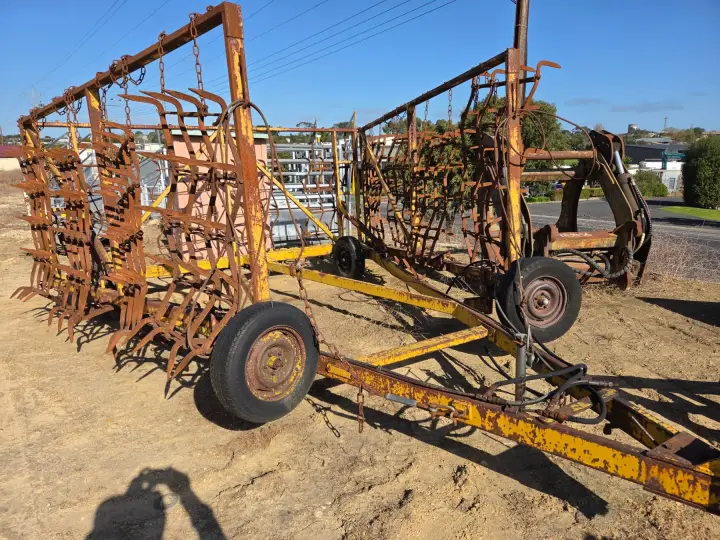 Chamberlain 12 Leaf Folding Harrows