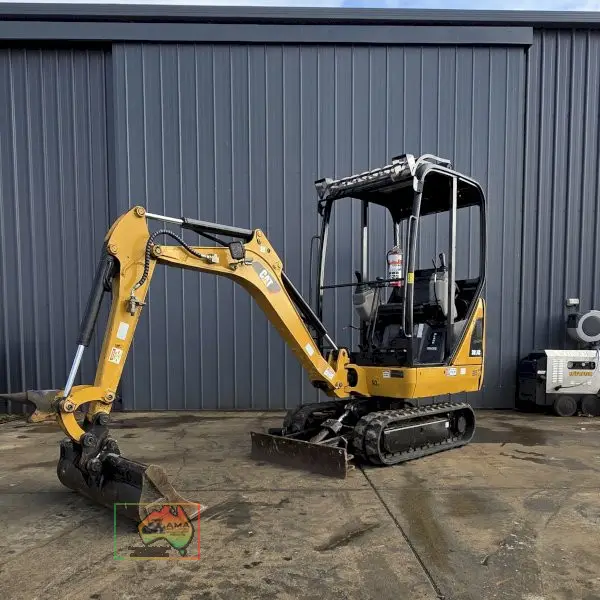 Caterpillar 301.4 Mini Excavator (2018) + Buckets & Optional Trailer