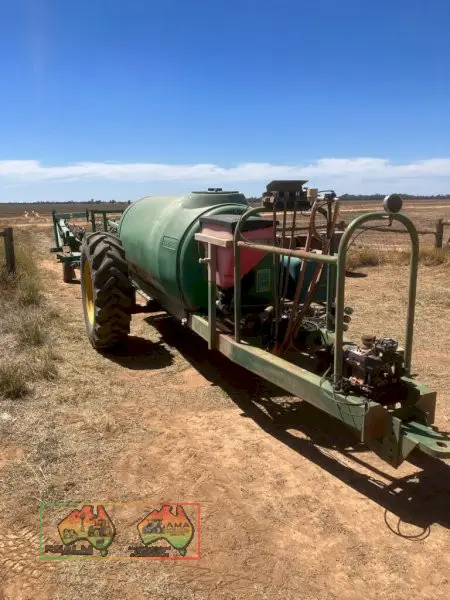 Gold Acres Ground Glider Boom Spray