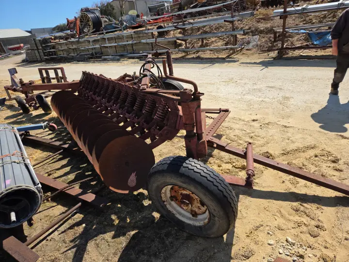 IH 14 Plate One-way Disc Plough