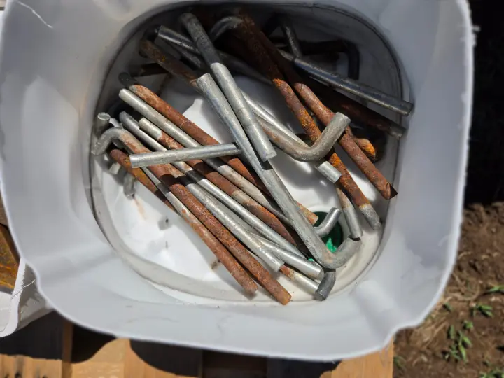 Used - White Tub of Stockyard Panel Pins