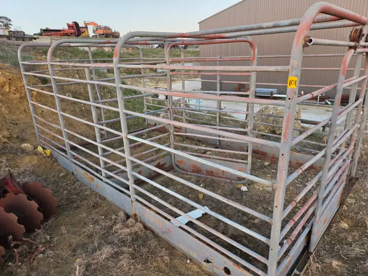 Galv. 2 Pen Cattle Crate 8x14ft