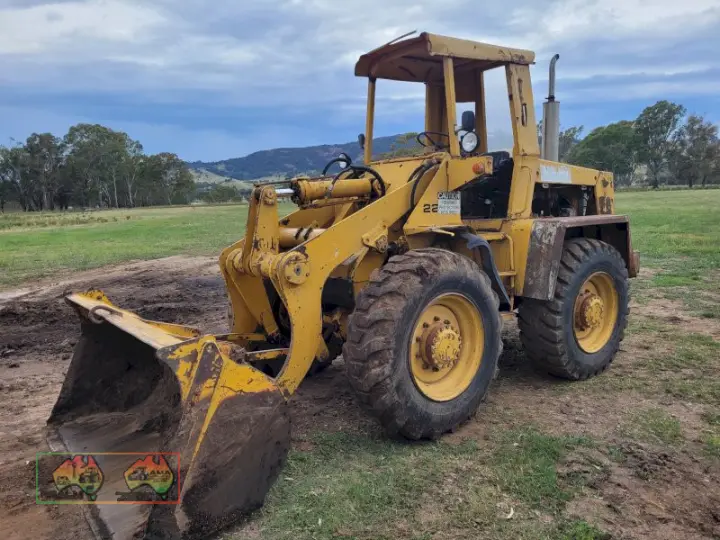 MF-22 Hanomag Industrial Loader (REDUCED)