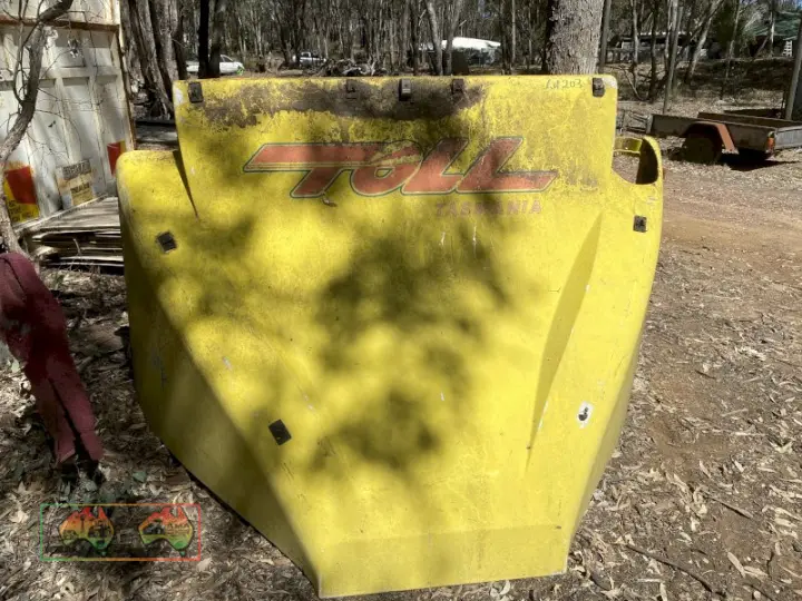 Truck Air Sheild  (yellow)