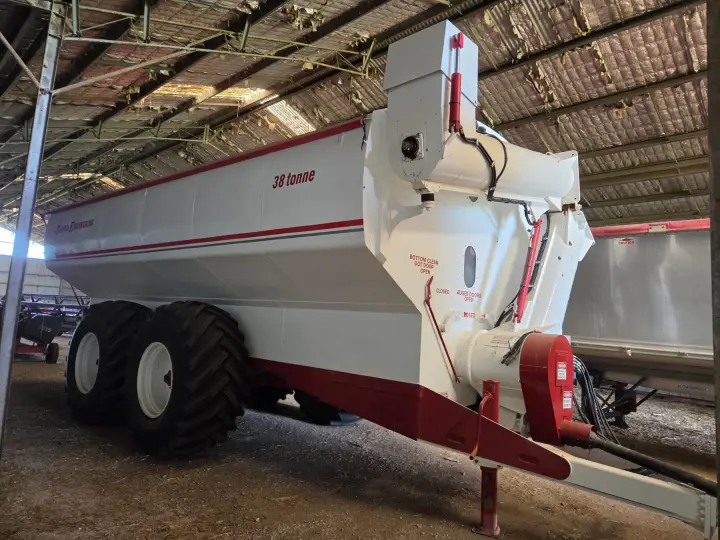 2022 Barber Engineering 38 Ton Chaser Bin