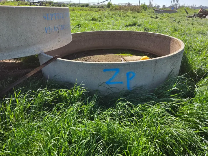 10ft Stock Trough with Ball Valve (Zp)