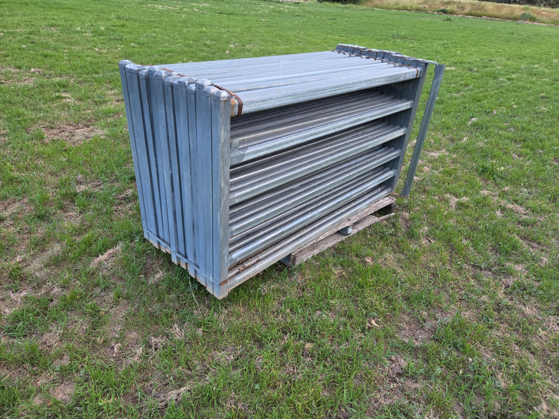 New - 2.1m Hinged H/duty Sheep Yard Gates ($/gate) - photo 1