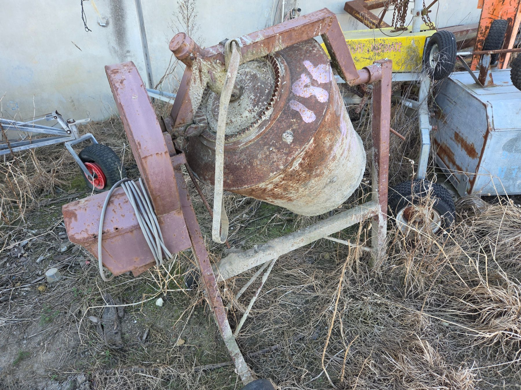 240v Electric Cement Mixer - photo 3