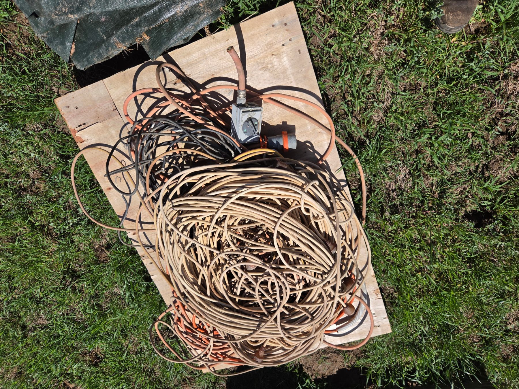 Used - Assorted Electrical Cables - photo 4