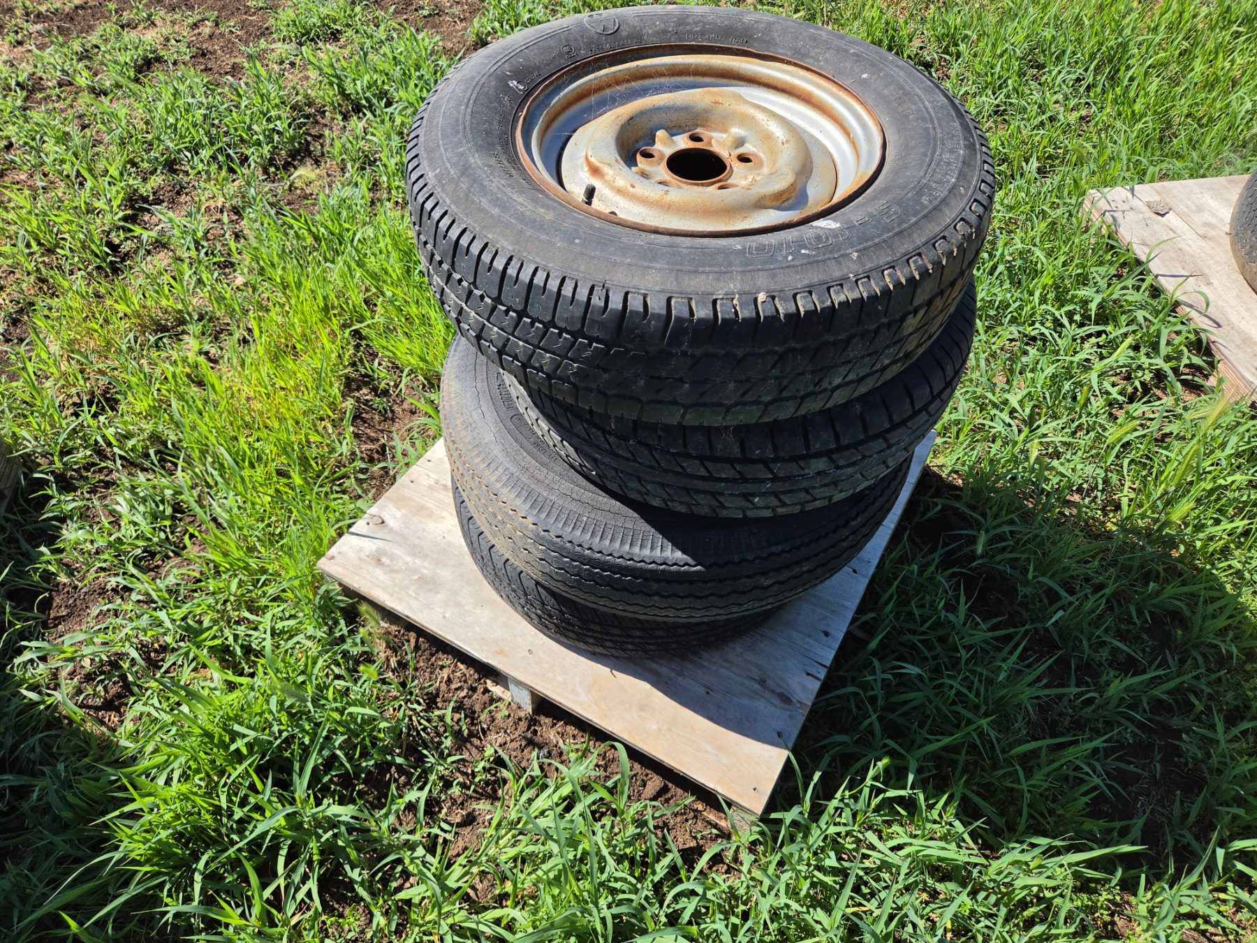 Used - 5x 13" Holden Trailer Rims & Tyres - photo 1