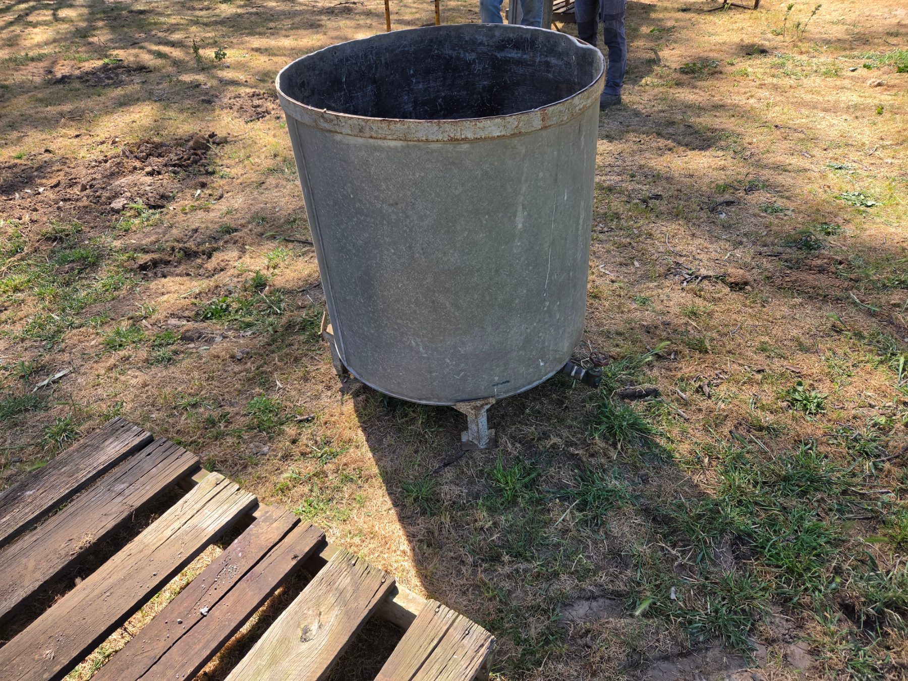 Used - Galv. Storage Tank with Tap - photo 2