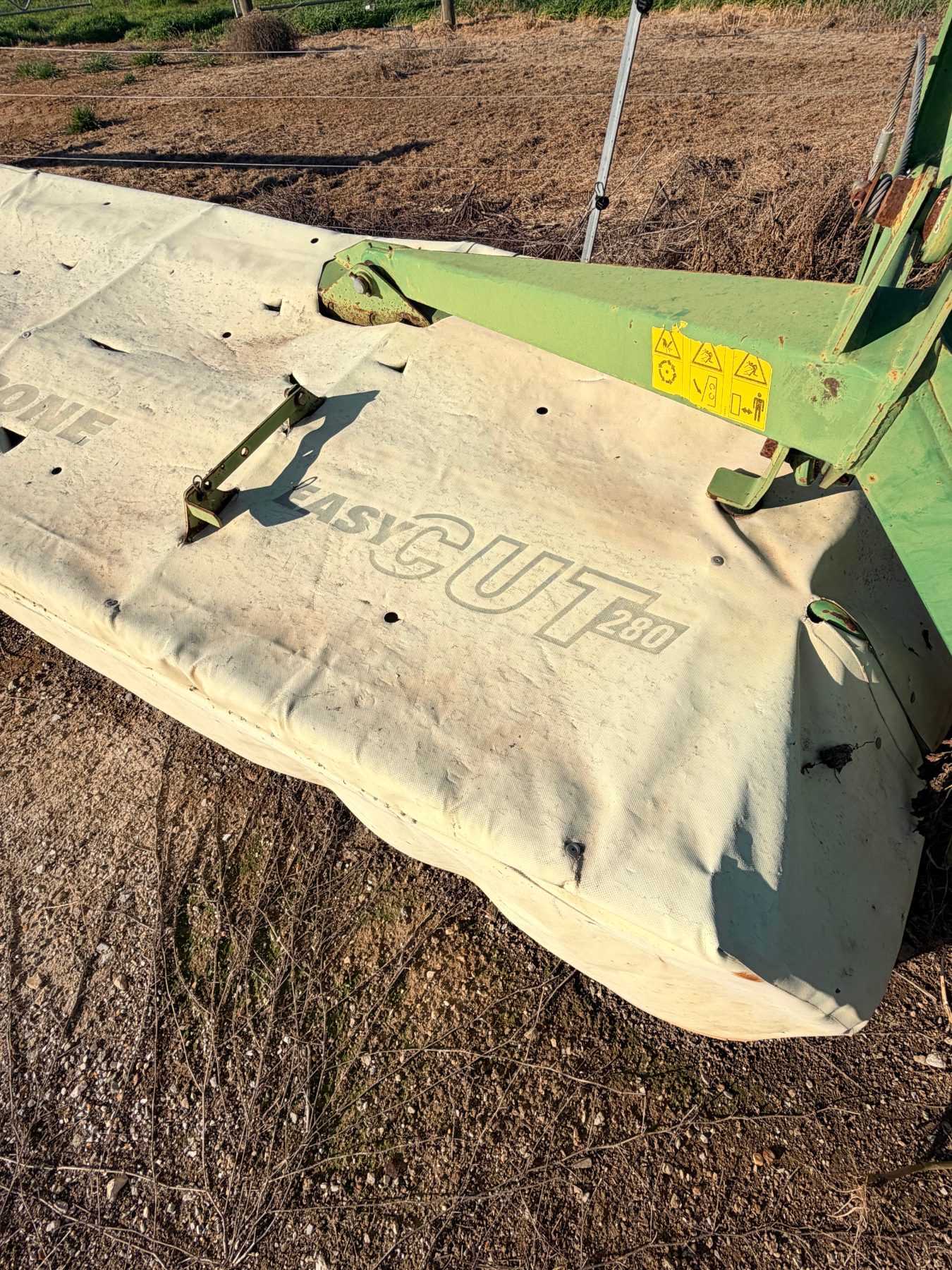 2.8m Krone Ezy cut linkage mower - photo 2