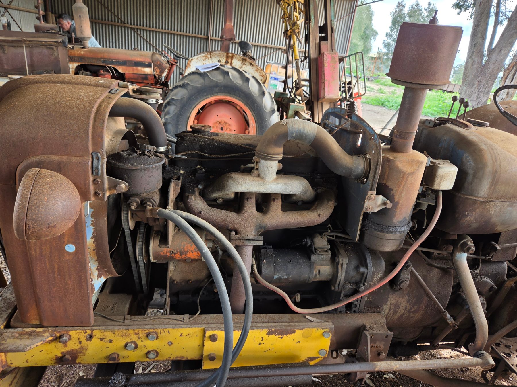 Fordson Major with Forklift - photo 12