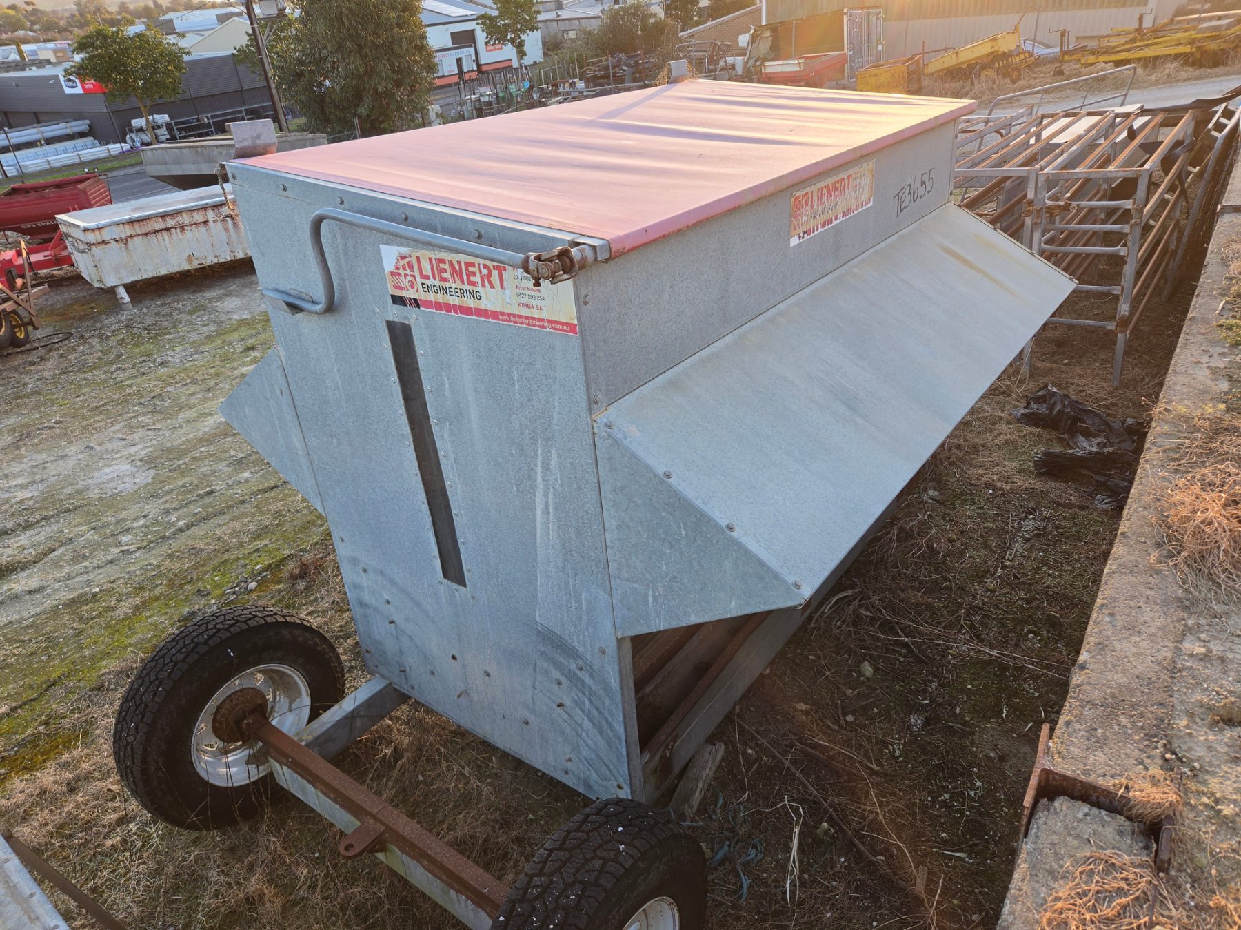 Lienhert 2t Sheep Grain Feed Bin on wheels - photo 1