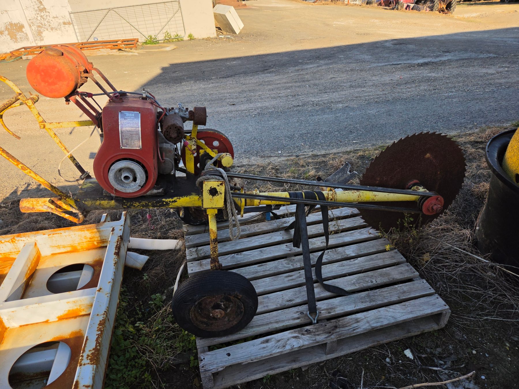 Mobilco Drop Saw - photo 1