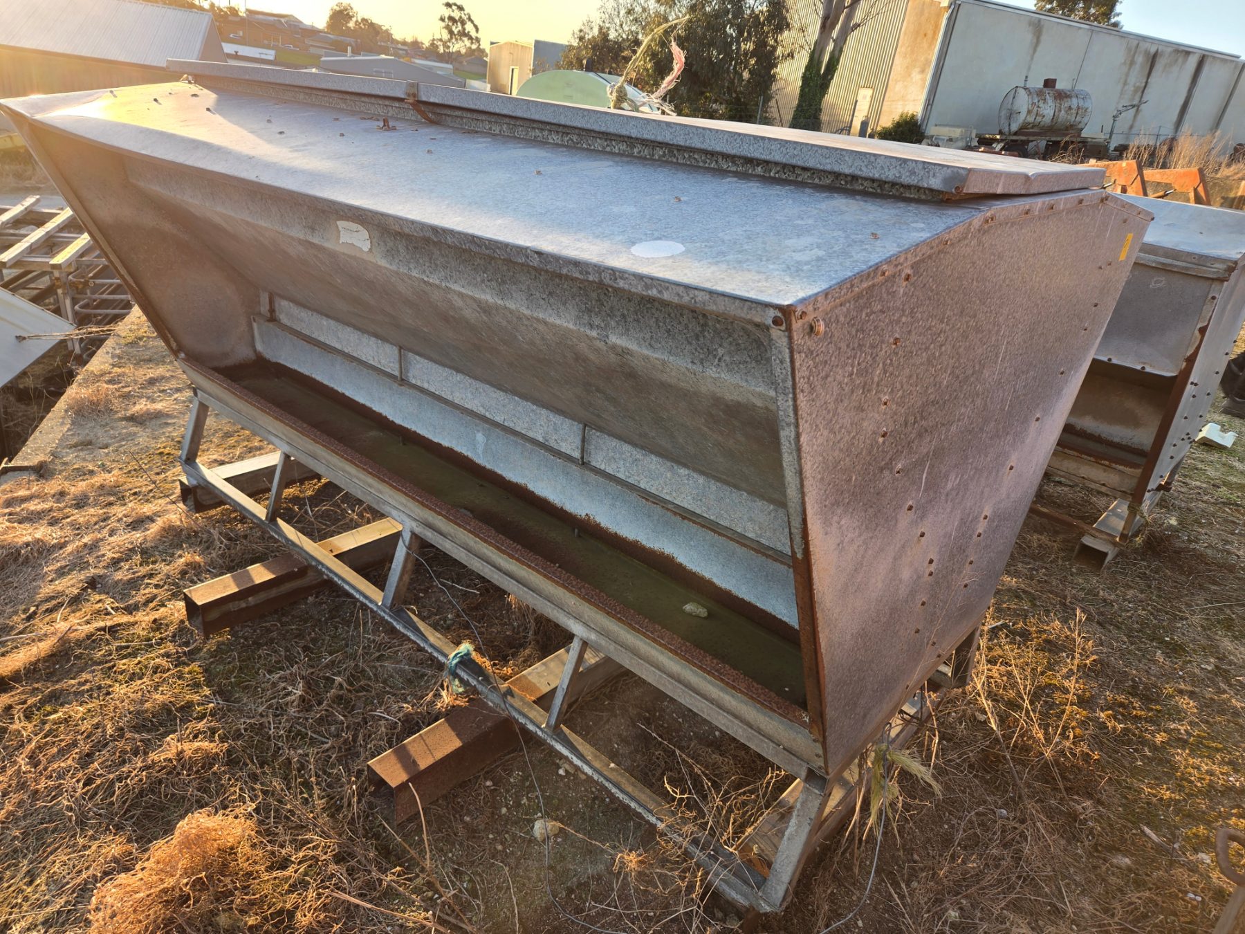 Paton 1.5t Sheep Grain Feed Bin - photo 1