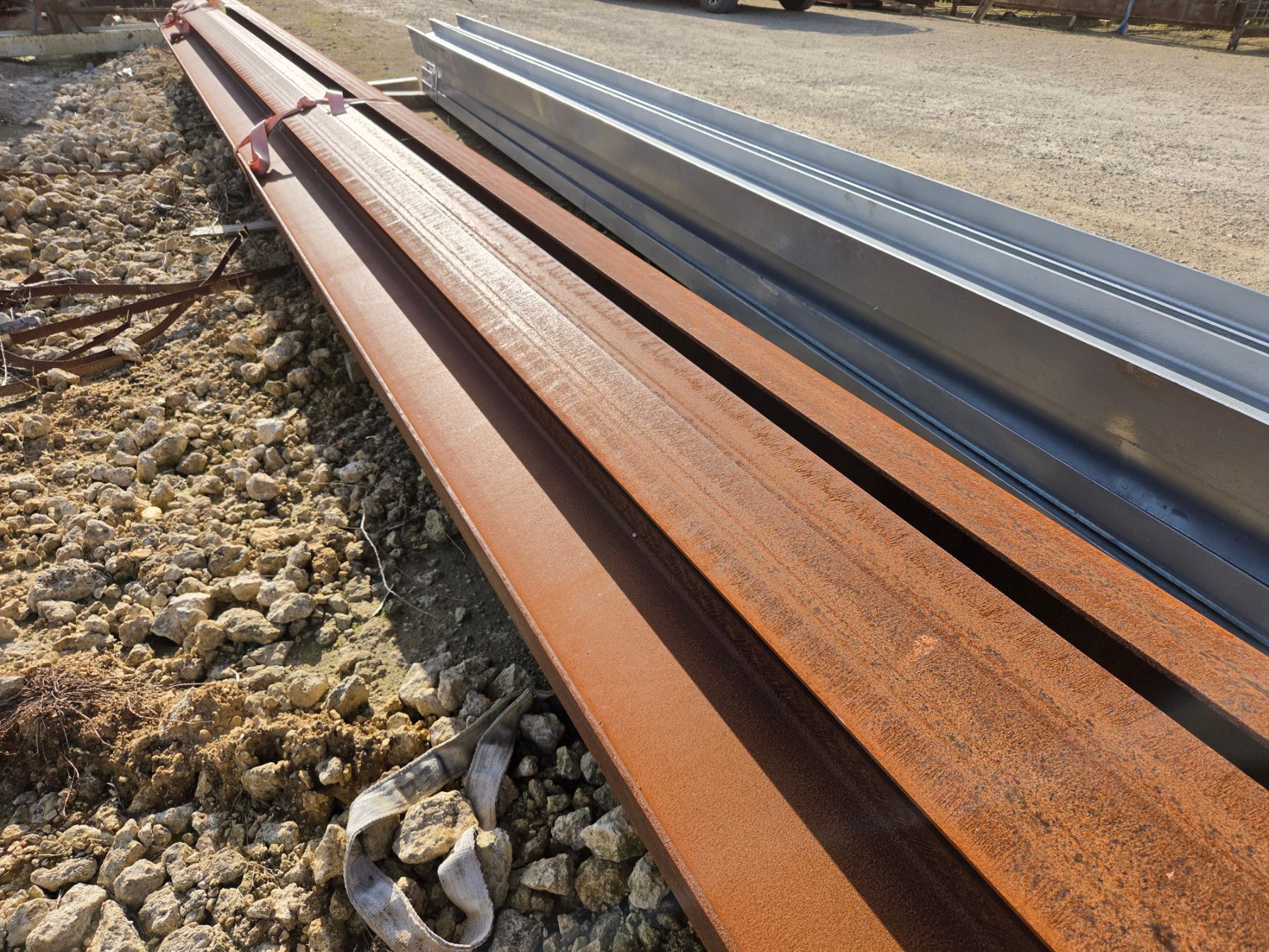 New 200UB I-Beam 200x130 x 12m - photo 3