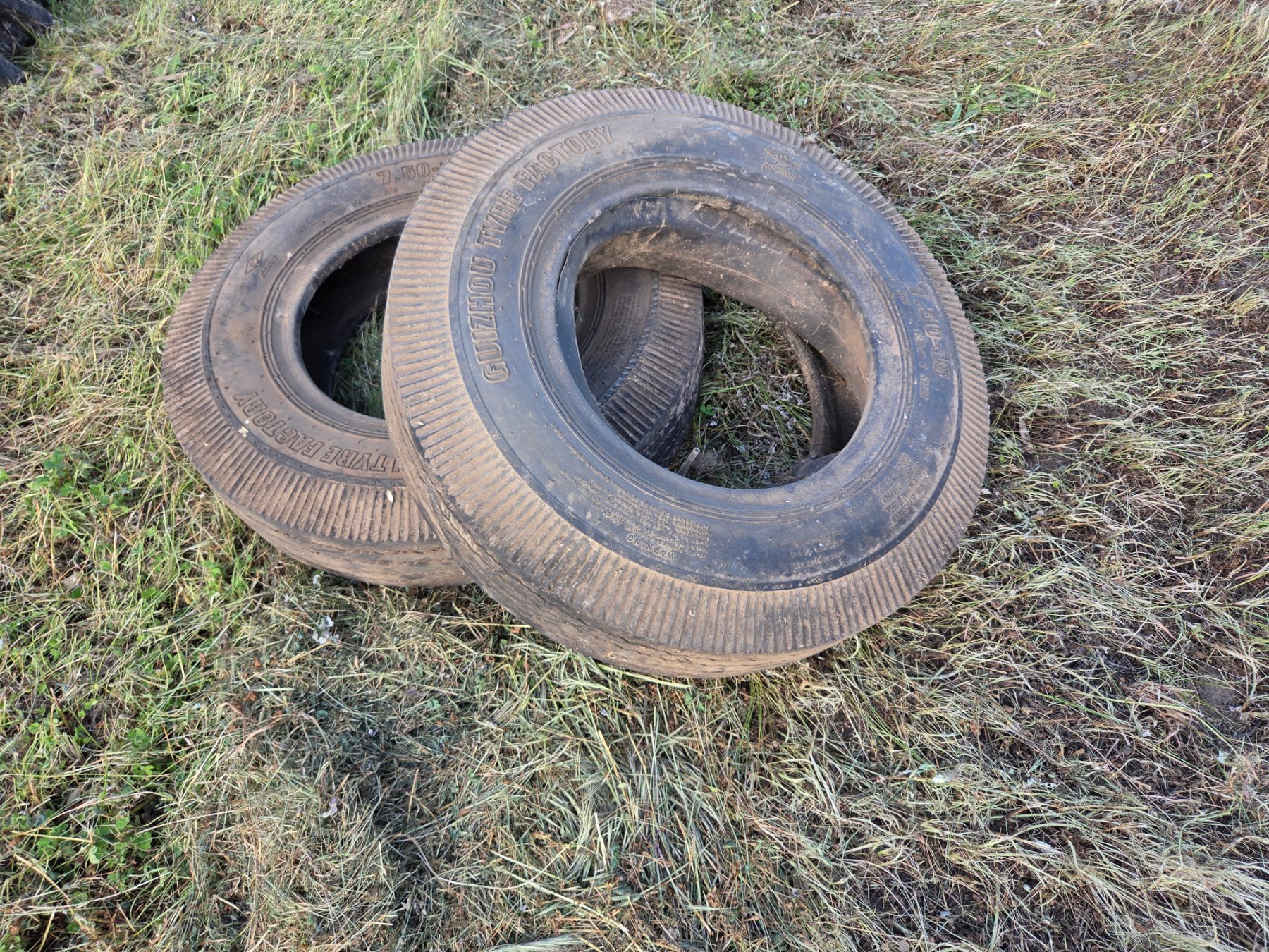 Used - 2x Near New 7.50x16 Commercial tyres - photo 4