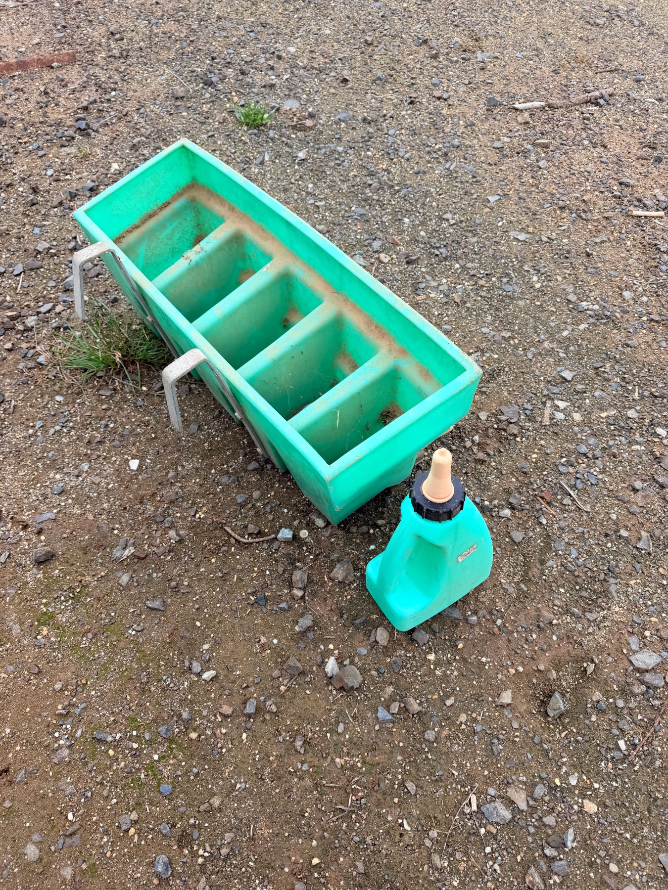 Milkbar calf feeders - photo 3